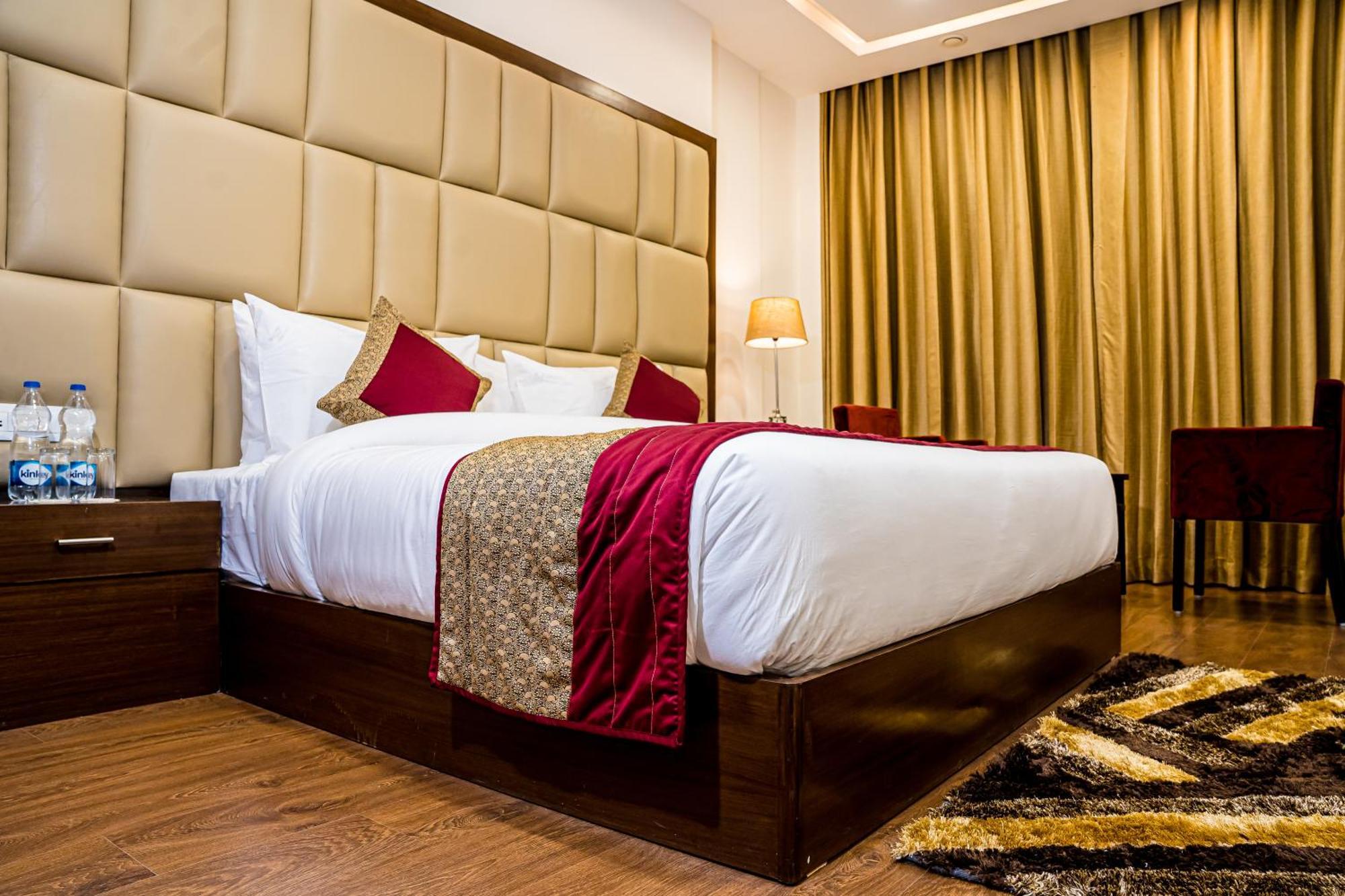 Best Western דלהאוזי מראה חיצוני תמונה
